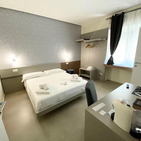 Levante Apartment And Room 바리 외부 사진