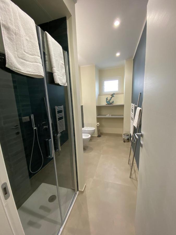 Levante Apartment And Room 바리 외부 사진