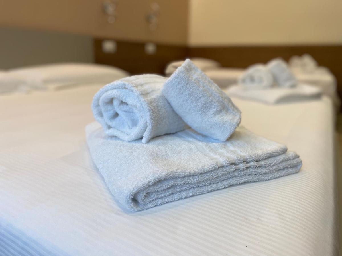 Levante Apartment And Room 바리 외부 사진
