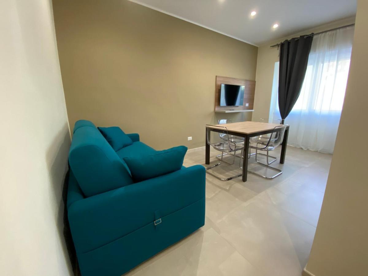 Levante Apartment And Room 바리 외부 사진
