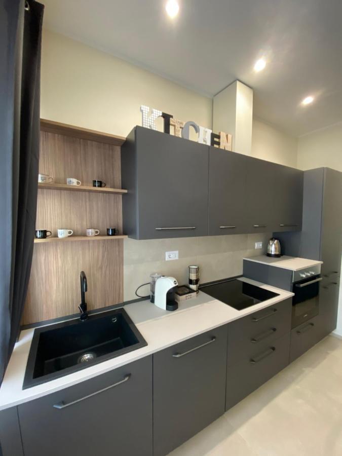 Levante Apartment And Room 바리 외부 사진