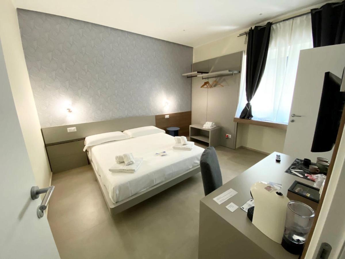 Levante Apartment And Room 바리 외부 사진