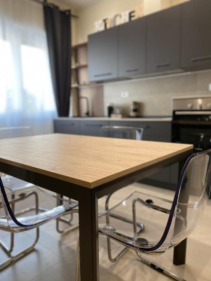 Levante Apartment And Room 바리 외부 사진