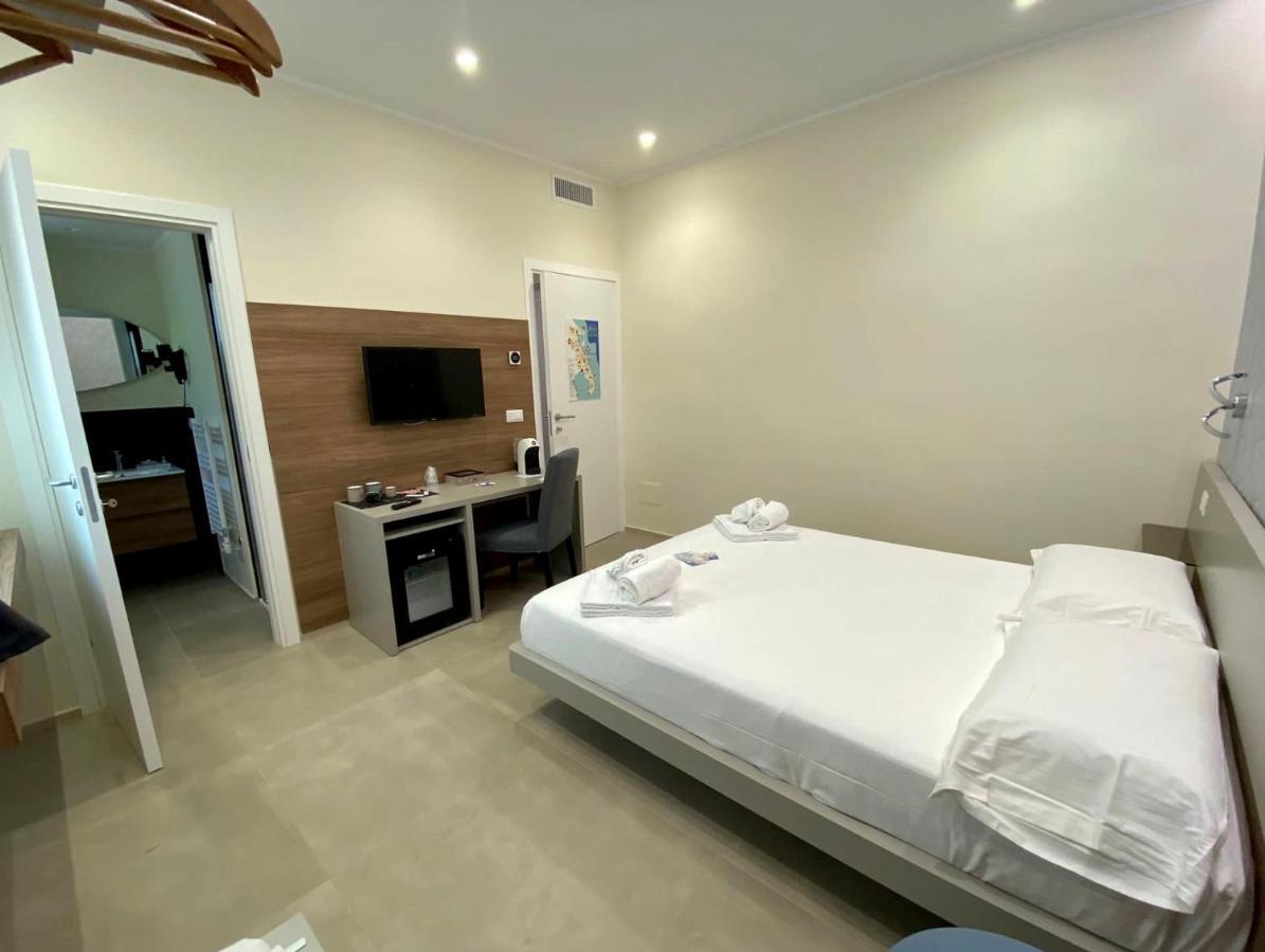 Levante Apartment And Room 바리 외부 사진