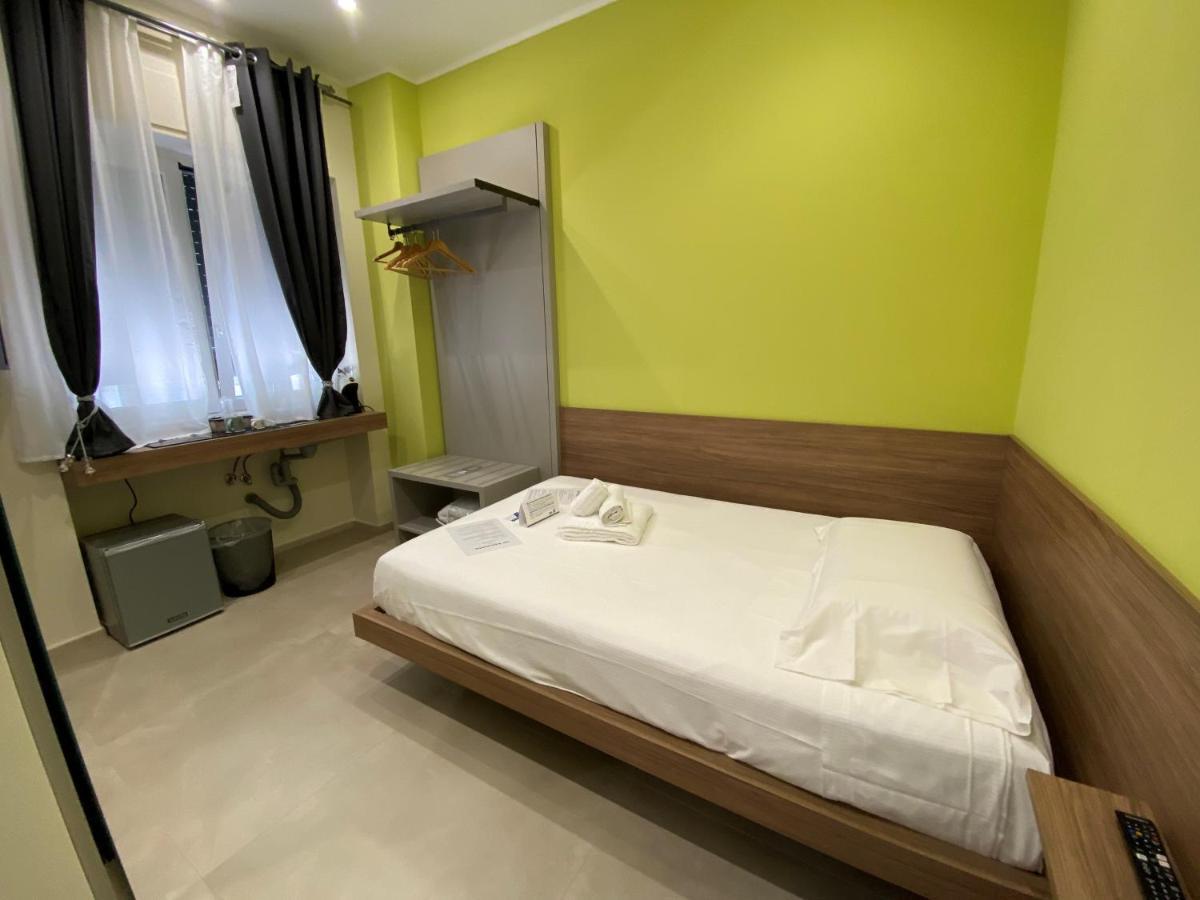 Levante Apartment And Room 바리 외부 사진