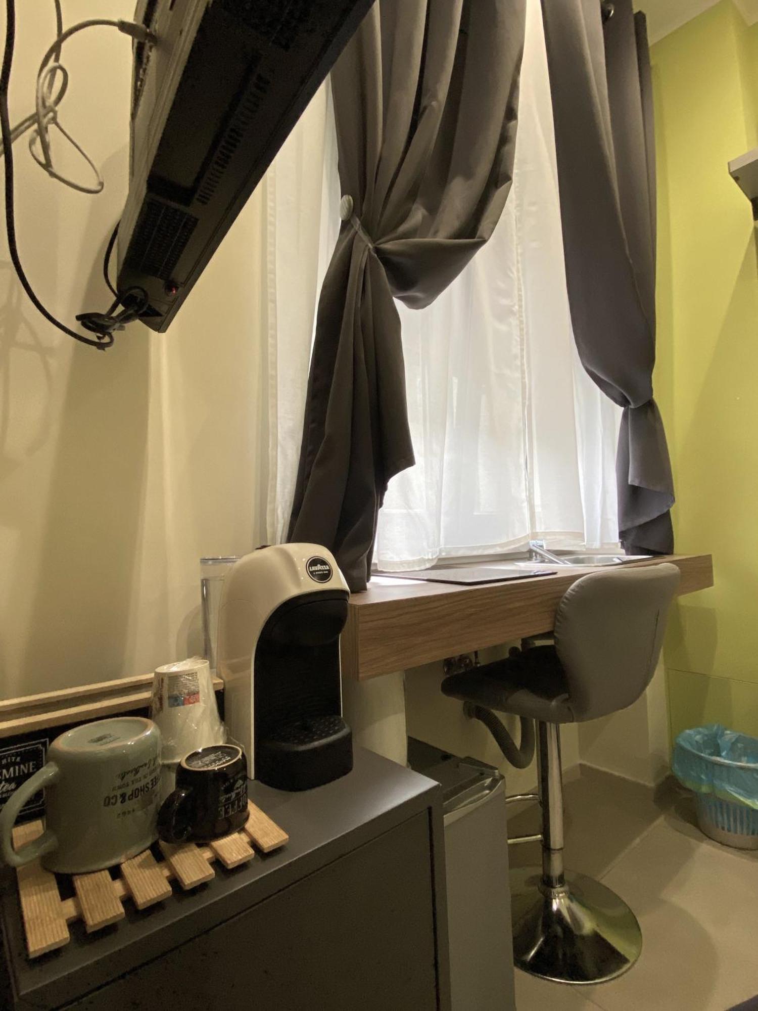 Levante Apartment And Room 바리 외부 사진